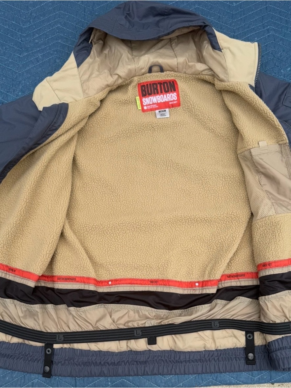Burton Men’s Navy Jacket with Cream Interior - Picture 5 of 9